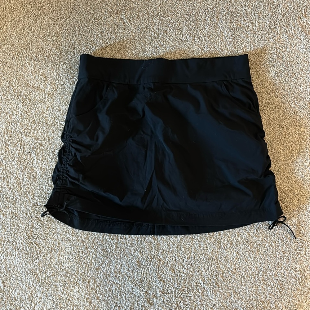 Women’s Columbia skort with side tie detail